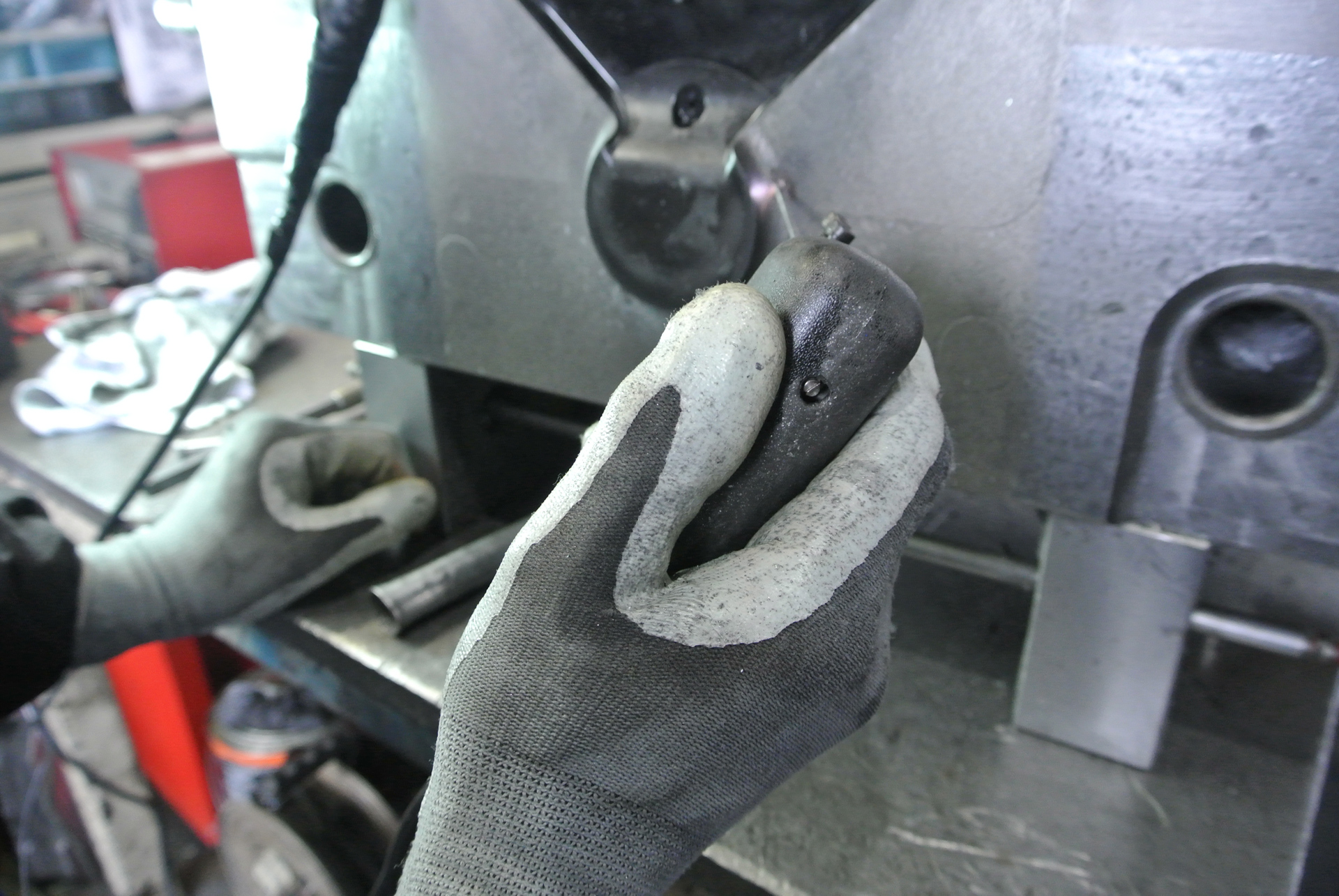 アルミダイカスト鋳造及び加工なら岐阜県中津川市の昌和工業にお任せください。